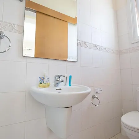 Dafnis Chrysos - Modern 3 Bedroom With Pool *