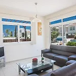 Dafnis Chrysos - Modern 3 Bedroom With Pool Protaras